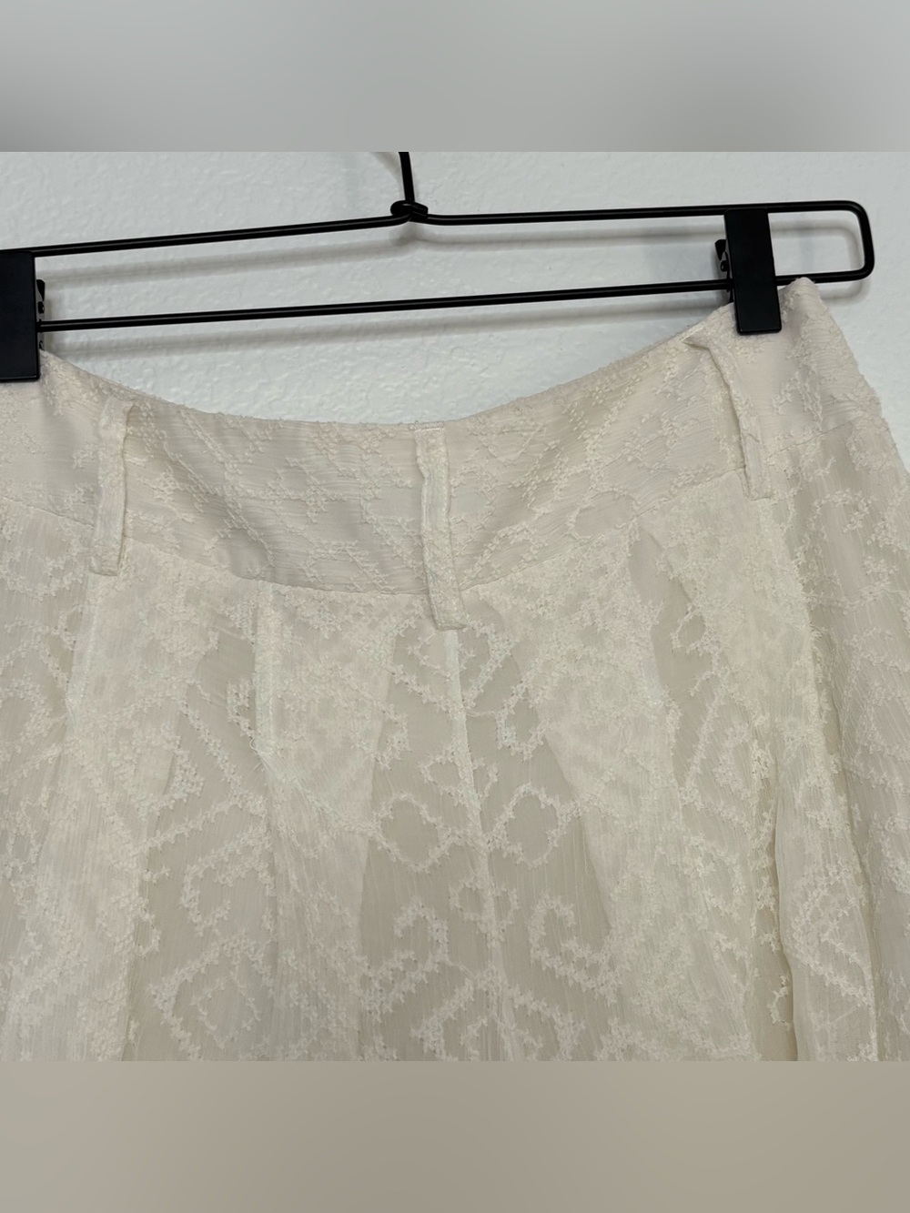 Alice + Olivia Pleated Embroidered‎ Shorts Cream Sz 4 Bohemian Cottagecore - Picture 5 of 8